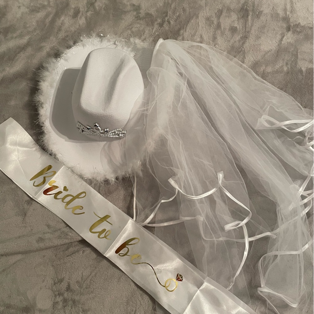 Woman’s bachelorette part pack
